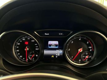 MERCEDES-BENZ GLA 2.1 GLA 220 AMG Line Premium D 4Matic Auto 4WD 5dr