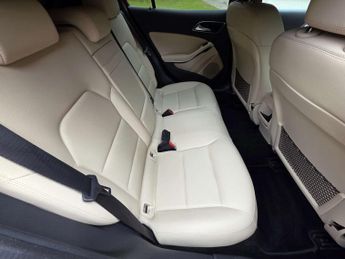 MERCEDES-BENZ GLA 2.0 GLA250 SE Executive 4Matic Auto 4WD 5dr