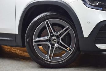 Mercedes-Benz GLB 2.0 GLB 220 AMG Line Premium+ D 4Matic Auto 4WD 5dr