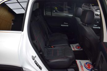 Mercedes-Benz GLB 2.0 GLB 220 AMG Line Premium+ D 4Matic Auto 4WD 5dr