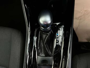 TOYOTA C-HR 1.8 C-HR-Dynamic HEV CVT 5dr