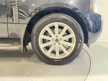 Land Rover RANGE ROVER 4.4 Range Rover Vogue SE TDV8 Auto 4WD 5dr