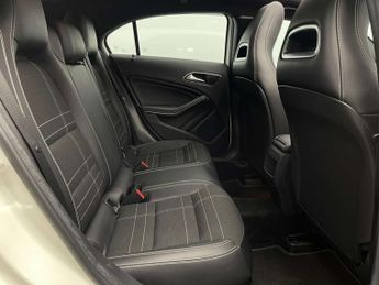 Mercedes-Benz A-CLASS 1.5 A180 BlueEfficiency Sport CDi Auto 5dr