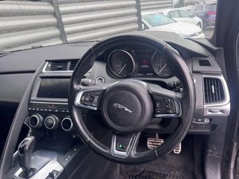 JAGUAR E-PACE 2.0 E-Pace R-Dynamic S D AWD Auto 4WD 5dr