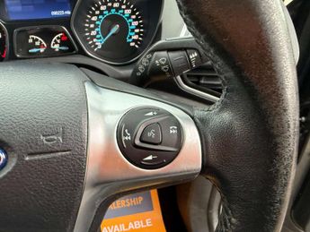 Ford KUGA 2.0 Kuga Titanium TDCI 4x4 Auto 4WD 5dr