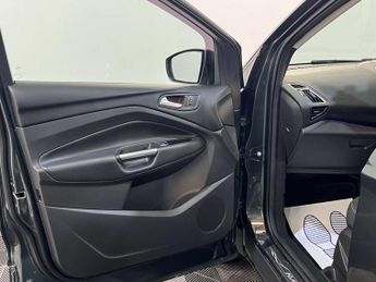 Ford KUGA 1.5 Kuga Titanium 4x4 Auto 4WD 5dr 2 KEYS + S/HISTORY + NEW MOT 