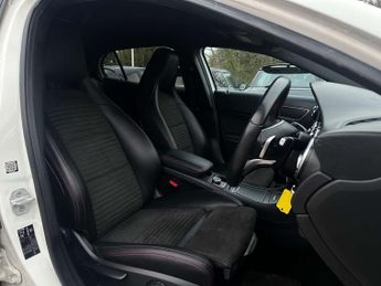 MERCEDES-BENZ GLA 2.1 GLA 220 AMG Line Premium D 4Matic Auto 4WD 5dr