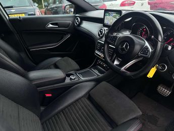 MERCEDES-BENZ GLA 2.1 GLA 220 AMG Line Premium D 4Matic Auto 4WD 5dr