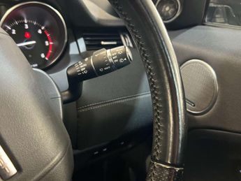 Land Rover RANGE ROVER EVOQUE 2.0 Range Rover Evoque HSE Dynamic TD4 Auto 4WD 5dr 2 KEYS + S/H