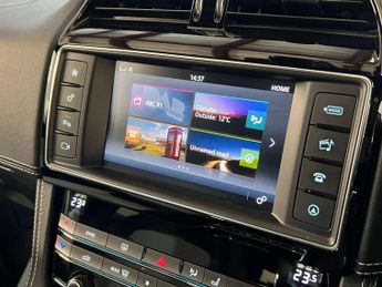 Jaguar F-PACE 2.0 F-Pace R-Sport AWD D Auto 4WD 5dr 2 KEYS + S/HISTORY + NEW M