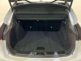 Jaguar F-PACE 2.0 F-Pace R-Sport AWD D Auto 4WD 5dr 2 KEYS + S/HISTORY + NEW M