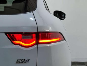 Jaguar F-PACE 2.0 F-Pace R-Sport AWD D Auto 4WD 5dr 2 KEYS + S/HISTORY + NEW M
