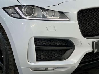 Jaguar F-PACE 2.0 F-Pace R-Sport AWD D Auto 4WD 5dr 2 KEYS + S/HISTORY + NEW M