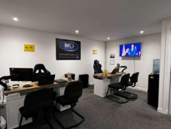 Jaguar F-PACE 2.0 F-Pace R-Sport AWD D Auto 4WD 5dr 2 KEYS + S/HISTORY + NEW M