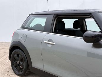 MINI Hatch 1.5 Cooper Classic Auto 3dr