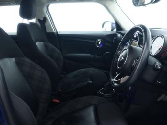 MINI HATCH 1.5 Cooper D Hatchback 5dr Diesel Auto Euro 6 (s/s) (116 ps)