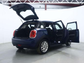 MINI HATCH 1.5 Cooper D Hatchback 5dr Diesel Auto Euro 6 (s/s) (116 ps)