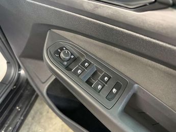 VOLKSWAGEN GOLF 1.5 Golf Style eTSI Semi-Auto 5dr