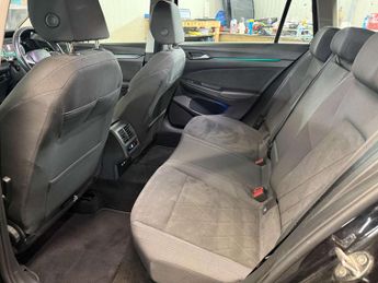 VOLKSWAGEN GOLF 1.5 Golf Style eTSI Semi-Auto 5dr