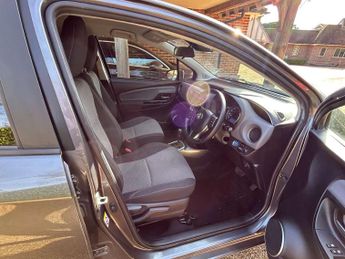 TOYOTA YARIS 1.5 Yaris Icon TSS Hybrid VVT-i CVT 5dr