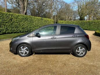 TOYOTA YARIS 1.5 Yaris Icon TSS Hybrid VVT-i CVT 5dr