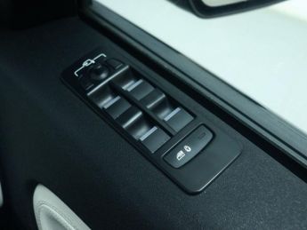 LAND ROVER DISCOVERY SPORT 2.0 P250 MHEV R-Dynamic SE SUV 5dr Petrol Auto 4WD Euro 6 (s/s) 