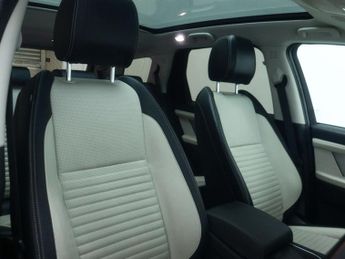 LAND ROVER DISCOVERY SPORT 2.0 P250 MHEV R-Dynamic SE SUV 5dr Petrol Auto 4WD Euro 6 (s/s) 