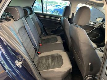 VOLKSWAGEN GOLF 2.0 Golf GT Edition TDI BlueMotion Technology Semi-Auto 5dr