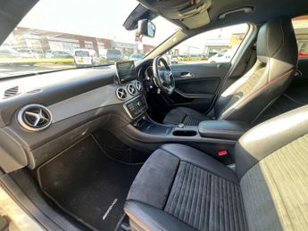 MERCEDES-BENZ GLA 2.0 GLA 250 4Matic AMG Line Automatic 4WD 5dr - NATIONAL DELIVER