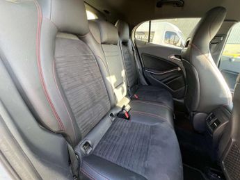 MERCEDES-BENZ GLA 2.0 GLA 250 4Matic AMG Line Automatic 4WD 5dr - NATIONAL DELIVER