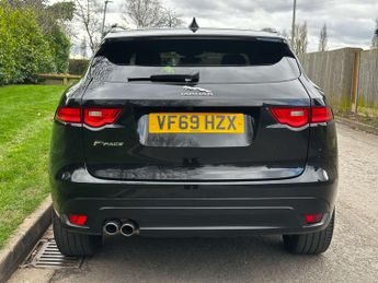 Jaguar F-PACE 2.0 F-Pace Chequered Flag AWD D Auto 4WD 5dr