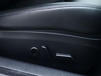 TESLA MODEL 3 (Dual Motor) Long Range Saloon 4dr Electric Auto 4WDE (346 ps)