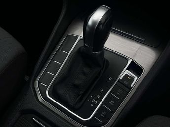 VOLKSWAGEN GOLF SV 1.4 Golf SV SE TSi Semi-Auto 5dr