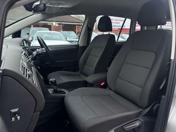 VOLKSWAGEN GOLF SV 1.4 Golf SV SE TSi Semi-Auto 5dr