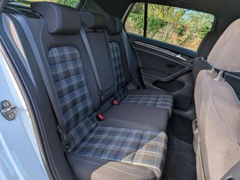 Volkswagen Golf 1.4 Golf GTE Semi-Auto 5dr