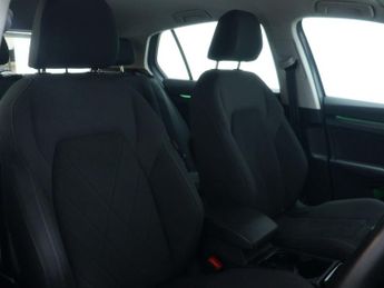 VOLKSWAGEN GOLF 1.4 TSI 13kWh Style Hatchback 5dr Petrol Plug-in Hybrid DSG Euro