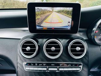 MERCEDES-BENZ GLC 2.0 GLC 250 AMG Line 4Matic Auto 4WD 5dr