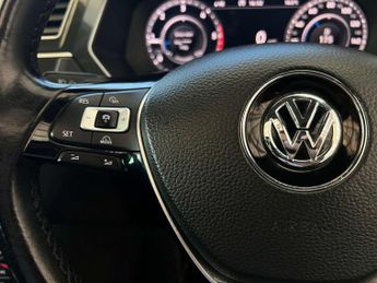 VOLKSWAGEN TIGUAN 2.0 Tiguan SEL TDI BlueMotion Technology Semi-Auto 5dr