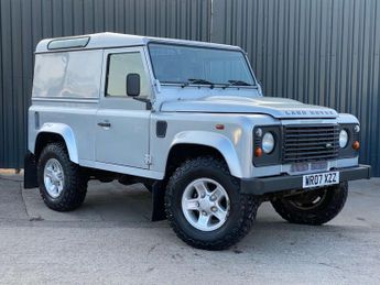 Land Rover Defender 2.4 Defender 90 County Hard Top SWB 4WD 5dr