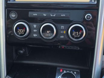 LAND ROVER DISCOVERY 3.0 Discovery Luxury HSE SD6 Auto 4WD 5dr