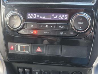 MITSUBISHI SHOGUN SPORT 2.4 Shogun Sport DI-D 4 Auto 4WD 5dr