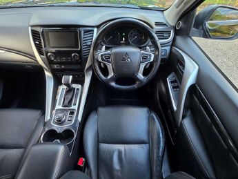 MITSUBISHI SHOGUN SPORT 2.4 Shogun Sport DI-D 4 Auto 4WD 5dr