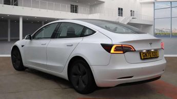 TESLA MODEL 3 Model 3 Standard Range + 4dr