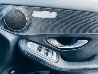 MERCEDES-BENZ GLC 2.0 GLC 250 AMG Line 4Matic Auto 4WD 5dr