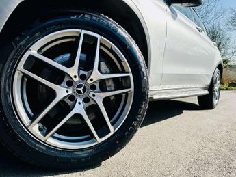 MERCEDES-BENZ GLC 2.0 GLC 250 AMG Line 4Matic Auto 4WD 5dr