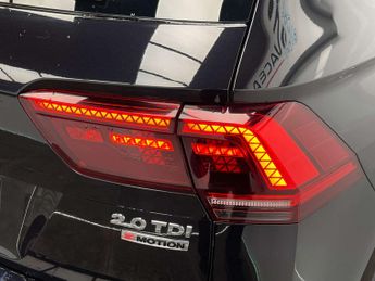 Volkswagen TIGUAN 2.0 Tiguan R-Line TDI BlueMotion Technology 4Motion Semi-Auto 4W