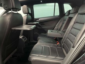 Volkswagen TIGUAN 2.0 Tiguan R-Line TDI BlueMotion Technology 4Motion Semi-Auto 4W