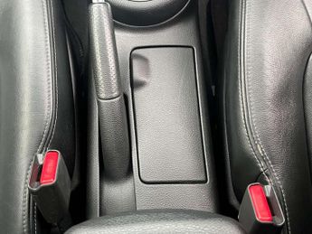 Nissan X-TRAIL 2.0 X-Trail Tekna dCi Auto 4WD 5dr