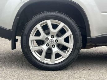 Nissan X-TRAIL 2.0 X-Trail Tekna dCi Auto 4WD 5dr