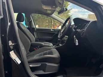 VOLKSWAGEN GOLF 1.6 Golf GT TDI BlueMotion Technology Semi-Auto 5dr